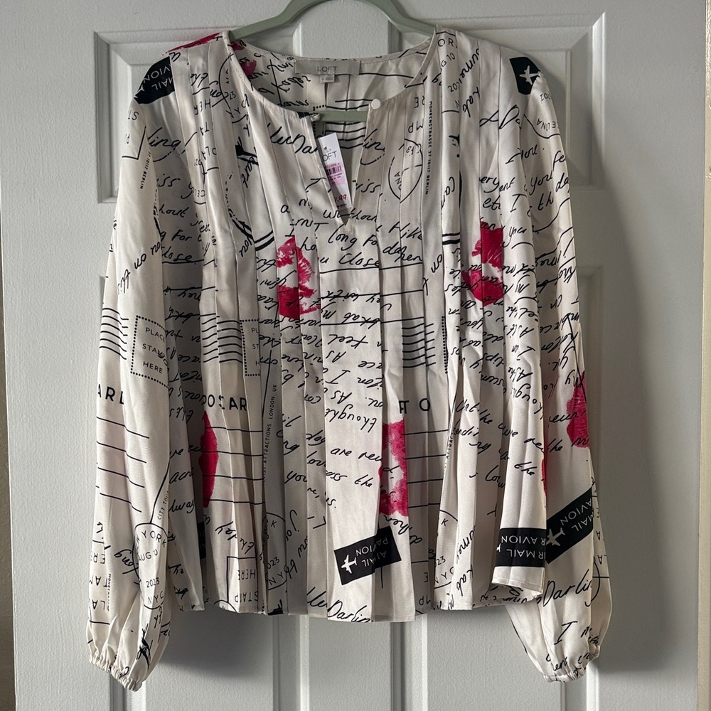 💌LOFT  Valentine’s Day Script Print Blouse - Cream, Black, and Red💌